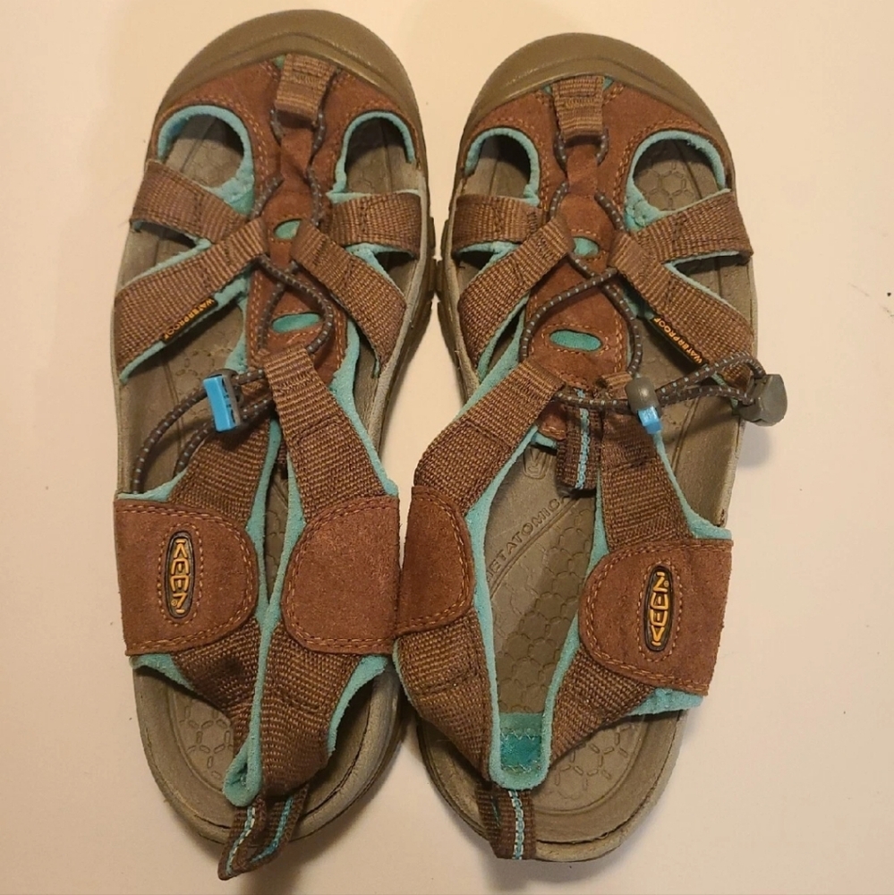 KEEN VENICE H2 SANDALS 8.5 US BROWN TEAL WATERPROOF BUNGEE VEGAN HIKING CAP TOE